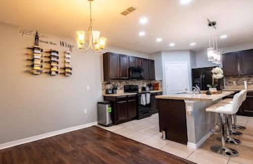 Haines City House | 5 BD+3BA family home with private gym & pool table NO PARTY OR EVENTS ALLOWED
