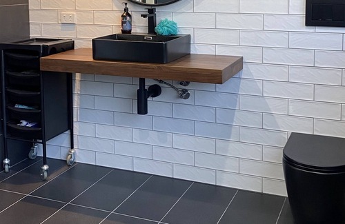 Echuca House | 5 Bed 2 bath Fully Furnished Home Away From Away for all Abilities