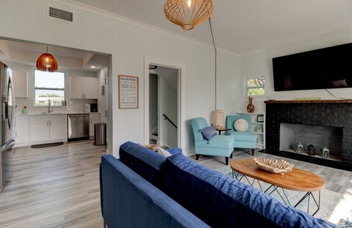 River Ridge Estates House | 5 bed 4 bath pool table, fire pit, walk to beach