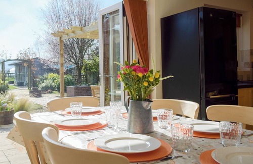 Eaton Mascott Cottage | 5 bedroom accommodation in Harley, near Much Wenlock