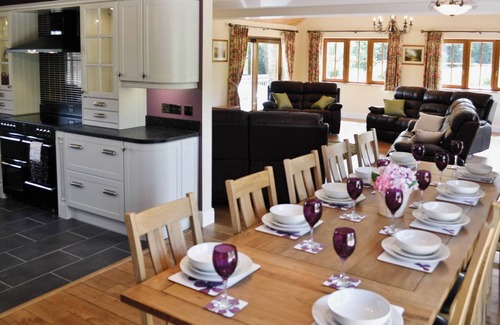 Felinfach Cottage | 5 bedroom accommodation in Mydroilyn, near Aberaeron