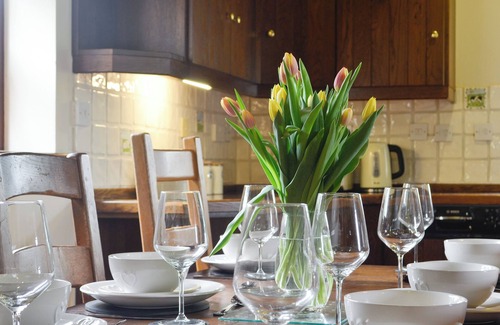 Newtown Cottage | 5 bedroom accommodation in Aberhafesp, near Newtown