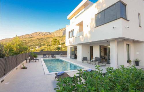 Podstrana House | 5 Bedroom Beautiful Home In Podstrana