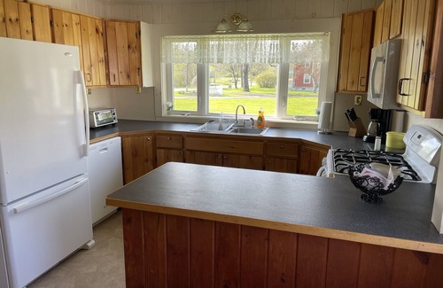 Richfield Springs House | 5 Bedroom Family House - Big yard