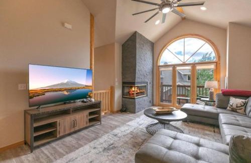 Four O'Clock House | 5 Bedroom Luxury Townhome Near Snowflake Lift In Breckenridge - Walk To Lift!