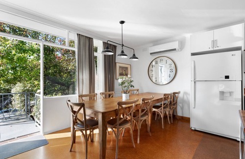 Highett Condo | 5-bedroom suite w/private kitchen & bathrooms