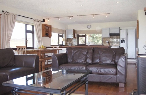 Durrus Villa | 5 bedrooms & 3 bathrooms - stunning south facing views "Wild Atlantic Way"