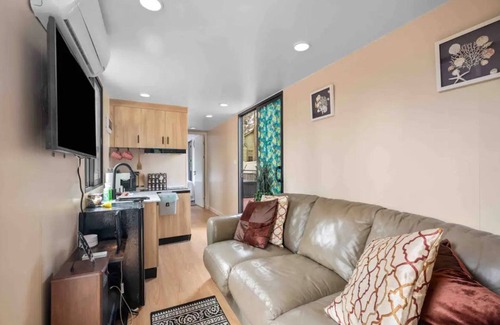 Lithonia House | 5 Mi to Stone Mountain: Lithonia Getaway