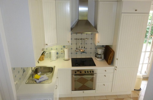 Klein Bollhagen House | 5 min. to the beach, vacation home with fireplace & garden, wellness with sauna & whirlpool