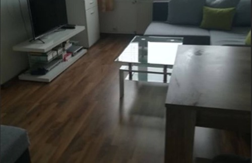 Zwenkau Apartment | 5 min zum See 30 min mit dem Auto zu Belanitis 35 min mit dem Auto Nach Leipzig