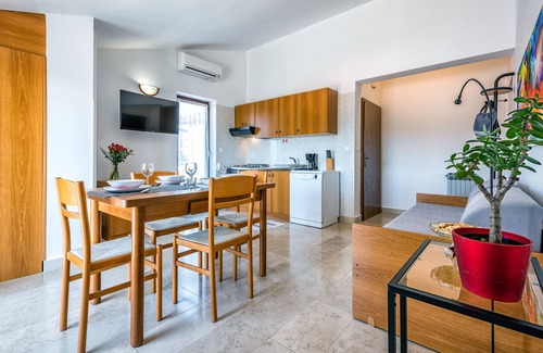 Premantura Apartment | 5 minutes walk from the beach, 2 terraces, wifi