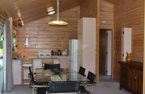 Matarangi House | 5 minutes walk to beautiful beach & shops, fully fenced section pet friendly.