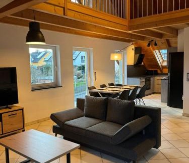 Furstenfeldbruck District Apartment | 5-Seen-Loft mit 4-6 Schlafplätzen, Ferienwohnung Nähe Ammersee, neu eingerichtet