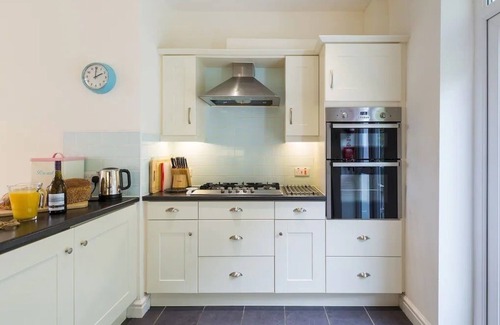 Borth-y-Gest Cottage | 5 Star Cottage, Sleeps 8, Amazing Sea & Mountain Views