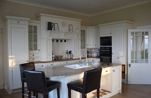 Burren House | 5 Star Luxury Home with Sea & Burren Mountain Views, New Quay, Co Clare