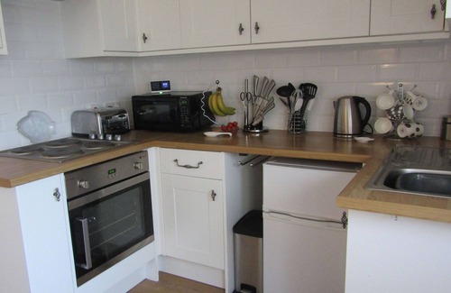 Trusthorpe House | 50 meters from miles of dog friendly beach