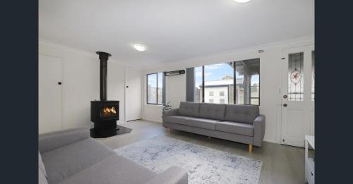 Oberon House | 54 Oberon Street