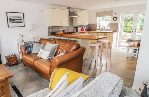 St Dogmaels Cottage | 54 The Moorings