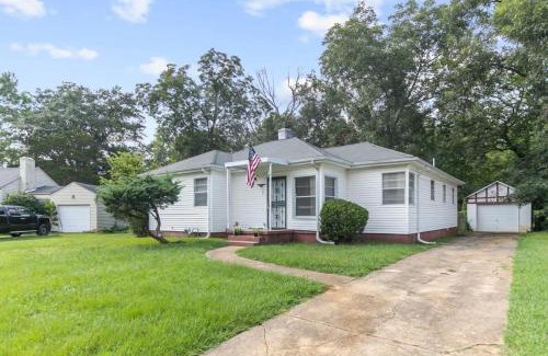 Shannon House | 57th Blushing Bungalow