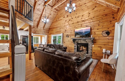 Cosby Cabin | 5BR Cabin w/Privacy! Hot Tub + Firepit/Yard*Arcade