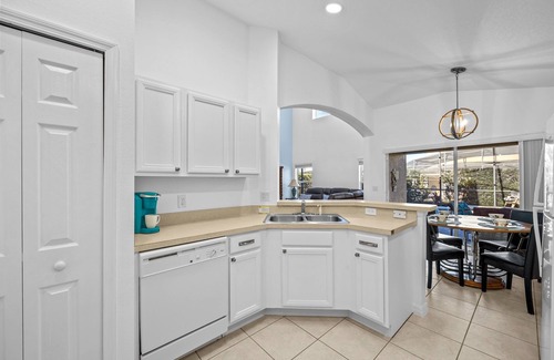 West Kissimmee House | 5BR | Disney Themed | Gated | Near Disney