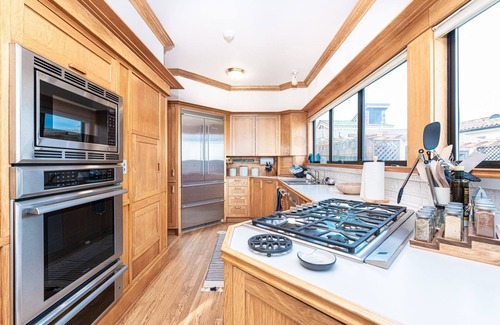Balboa Peninsula Condo | 5BR Oceanfront Offering | Rooftop Deck w/Hot Tub | Spectacular Ocean Views!