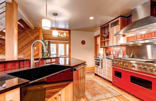 Warrior's Mark West House | 5BR Ski in Out Mountain Getaway with Hot Tub