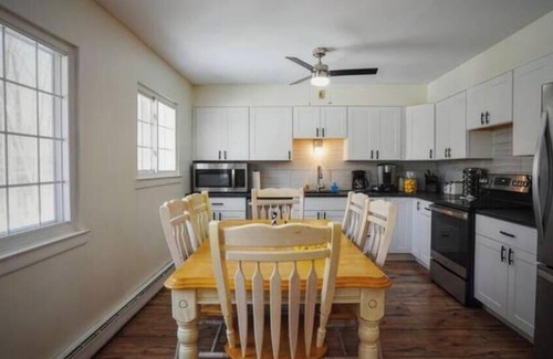 Locust Lake Village Cabin | 5BR, Speakeasy, Fire Pit, Pool Table, HotTtub