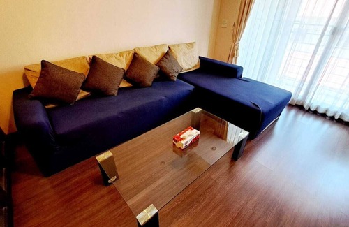 Khlong Toei Nuea Apartment | 5C - 2 Bedroom Downtown Apartment with shared Pool