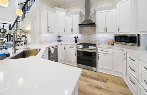 Sunnyside House | 6 Bedroom Luxury Home overlooking the Beautiful Esplanade in Carillon