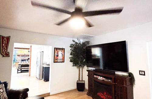 Lehi House | 6 Bedroom Resort Central location Close to Tempe Scottsdale Golf Sprint Training