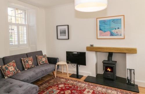Biggar House | 6 Kirkstyle
