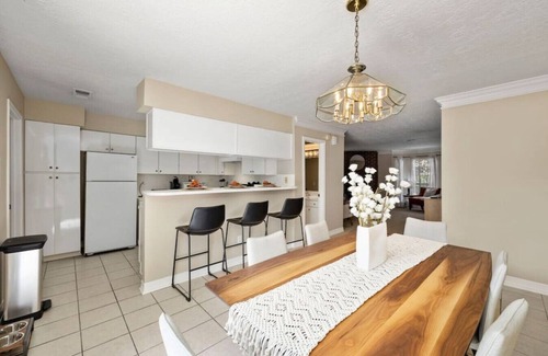 Montrose Apartment | 605 Fargo Street, Houston