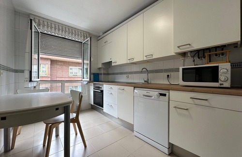 La Corredoria y Ventanielles Apartment | 632A Bonito apartamento en Oviedo