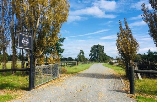 Ohoka Bed & Breakfast | 64 Mandalea B&B