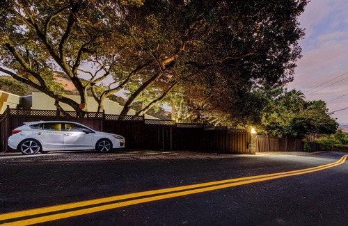 Country Club House | 6BD/4BA Hilltop Home w/Hot Tub, Billiards, BBQ and Views!