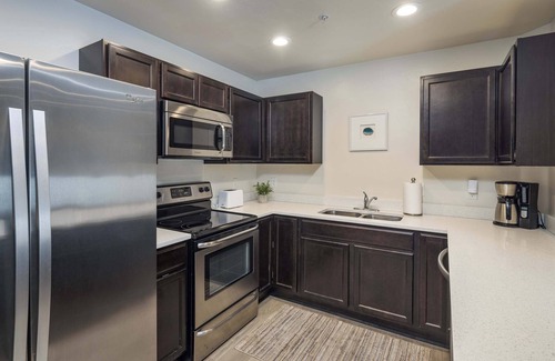 Moab South Valley Condo | 6G Moab RedCliff Condo, POOL & HOT TUB