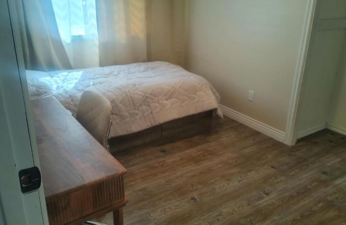 Mackenzie House | 7-11 Cent Upstairs Single 2