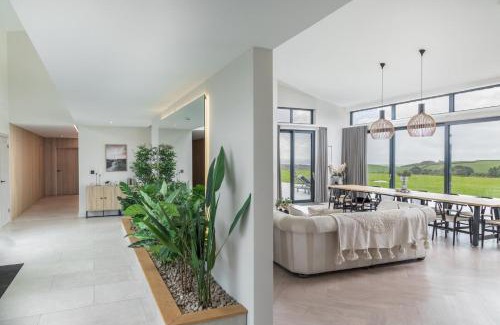 Barnstaple House | 7 Bed in Marwood oc-w32673