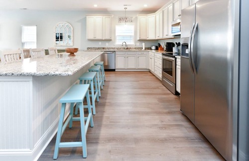 Surfside Beach House | 7 BR 2nd Row Beach House with a Private Pool in Surfside Beach! Summer Breeze