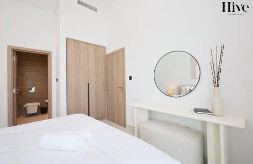 Jebel Ali Apartment | 7 By Aurora 106