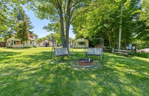 Chippewa Lake House | 7 Cabins & A House on Chippewa Lake