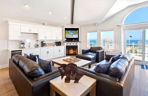 South Nags Head House | 7005 OBX Attitude*Pool+Baby Pool*Elevator*Game Rm