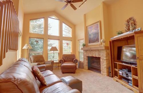 Corinthian Hills House | 75 Corinthian 3Br 3Ba Spacious Layout, Private Garage townhouse