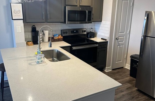South Central Houston Apartment | 7550 Kirby Dr