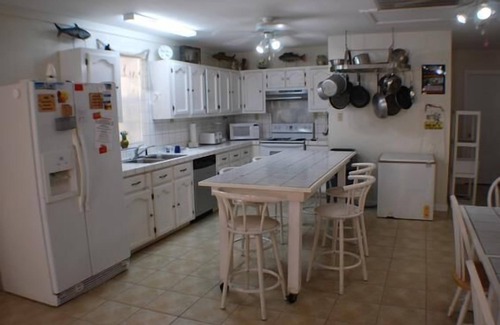 Port Mansfield House | 775 Baffin Front - Perfect Lodging for the Big Group!