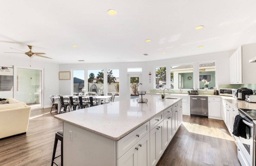 Butler Beach House | 7BR/6.5BTH Beach House | Sleeps 24 | Heated Saltwater Pool, Hot Tub, Pets OK