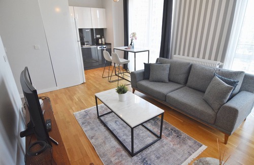 Kagithane Apartment | 7th floor central 1-Bdr Apt Wi-Fi/Pool/Gym