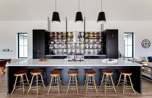 Austin House | 8-Bed Luxury Retreat w/Pool, Hot Tub & Game Room Near Austin – The Owners House