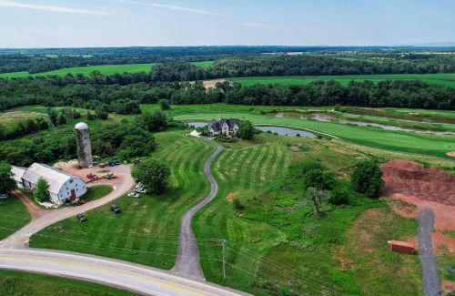 Gettysburg House | 8 Mi to Dtwn Expansive Estate in Gettysburg!